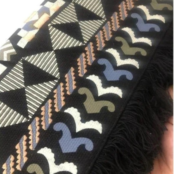 NWT Stella & Dot Embroidered Fringe Clutch - Picture 5 of 6